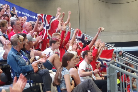 Begeisterte Fans (Foto: LHB - Dr. Jürgen Auer)