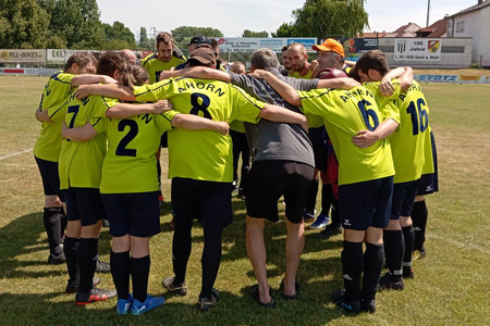 Auf dem Bild zu sehen ist das Team Wefa Ahorn beim Finale 2025.