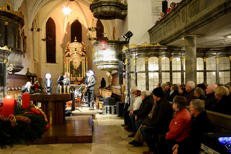 Begeistertes Publikum in der ausverkauften St. Laurentius Kirche in Altdorf (alle Fotos: LH Nürnberger Land / Lorenz Märtl)
