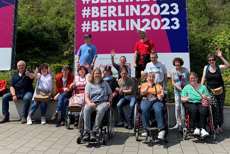 Die Mitglieder des Landes-Ausschusses Selbst-Vertreterinnen und Selbst-Vertreter sind begeistert von der tollen Atmosphäre bei den Weltspielen in Berlin (Foto: LHB - Anke Dyhringer)